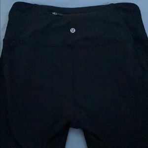 LULU LEMON BLACK LEGGINGS 7/8 crop